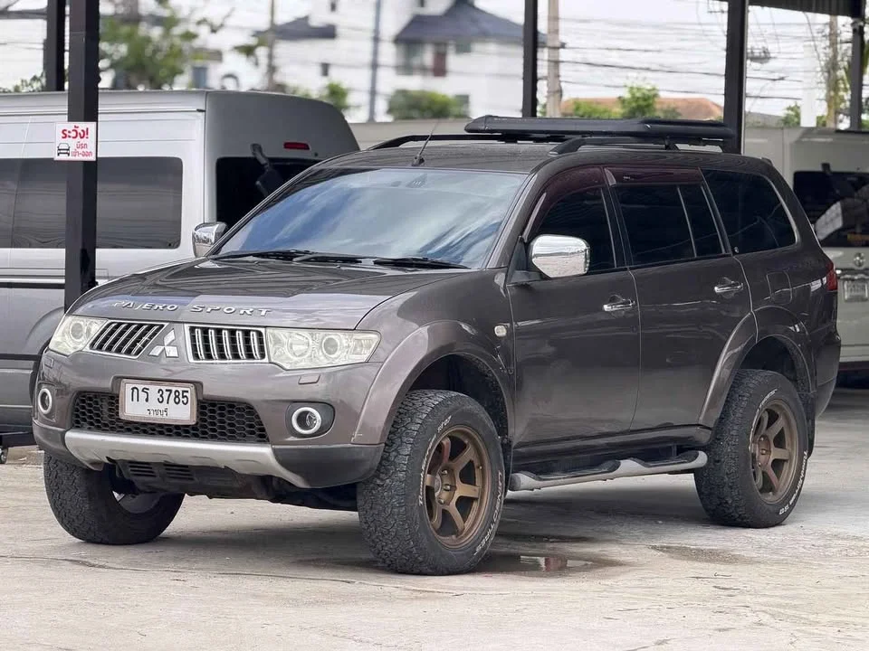 2011 Mitsubishi Pajero Sport II 3