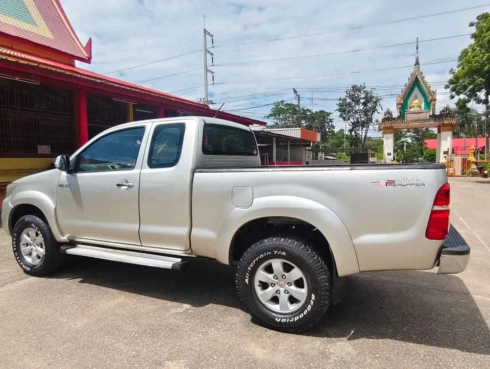 2013 Toyota Hilux VII 2