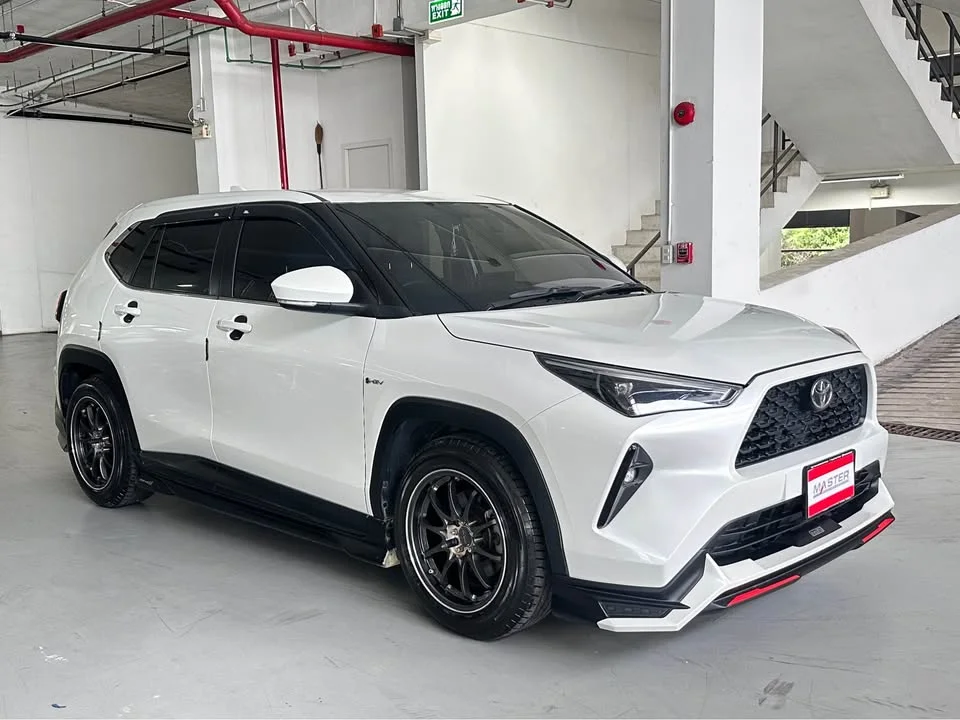 2024 Toyota Yaris Cross AC200 2
