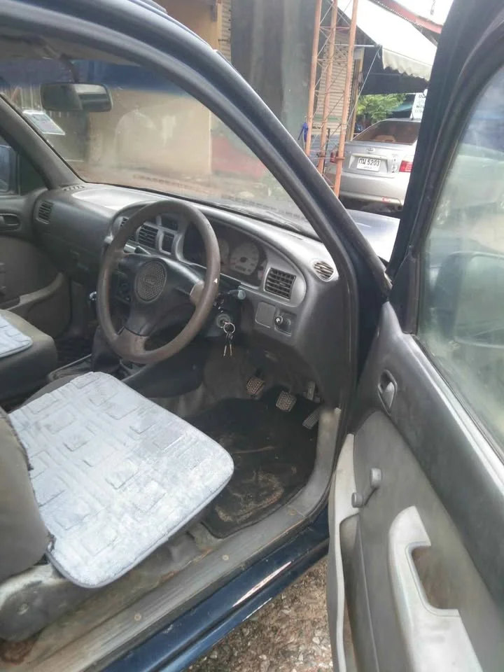 2005 Mazda 2500 Fighter V 2