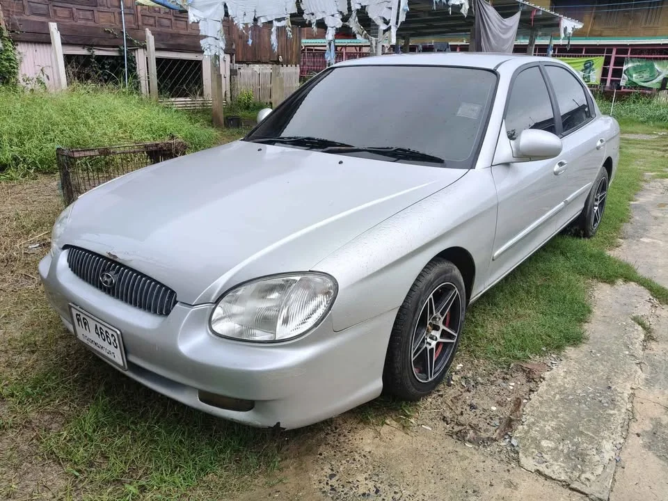 2000 Hyundai Sonata IV 2