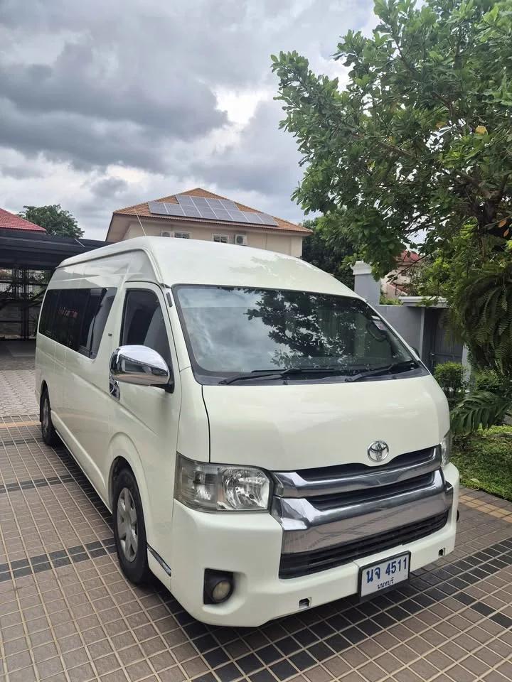 2009 Toyota Commuter V (H200) 2