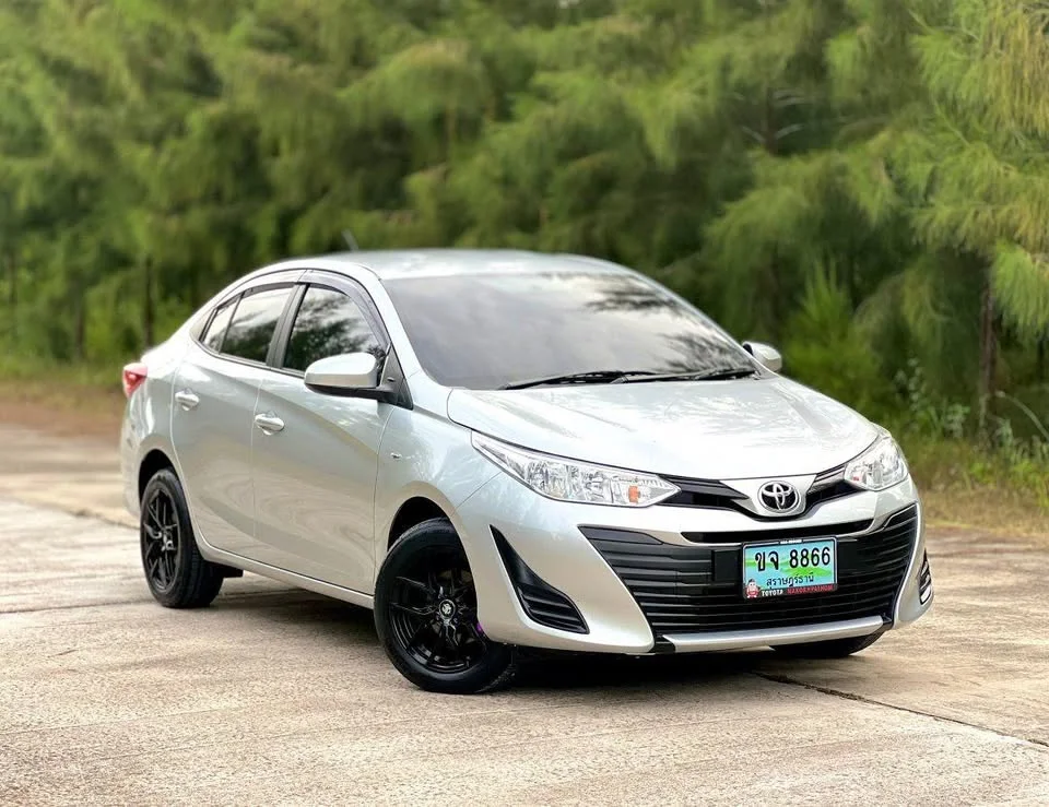 2017 Toyota Yaris ATIV III 3