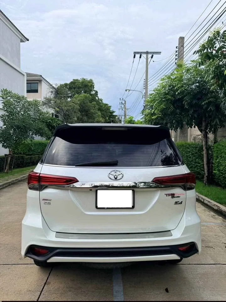 2016 Toyota Fortuner II 3