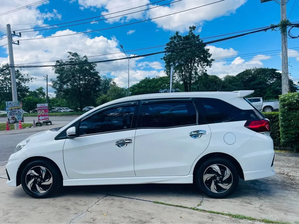 2016 Honda Mobilio II 2