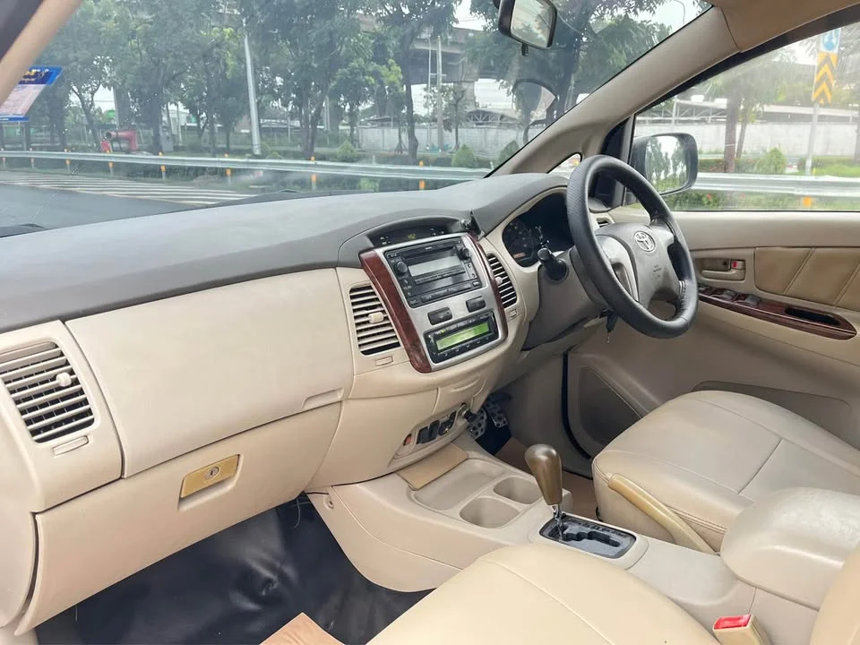 2013 Toyota Innova I 3