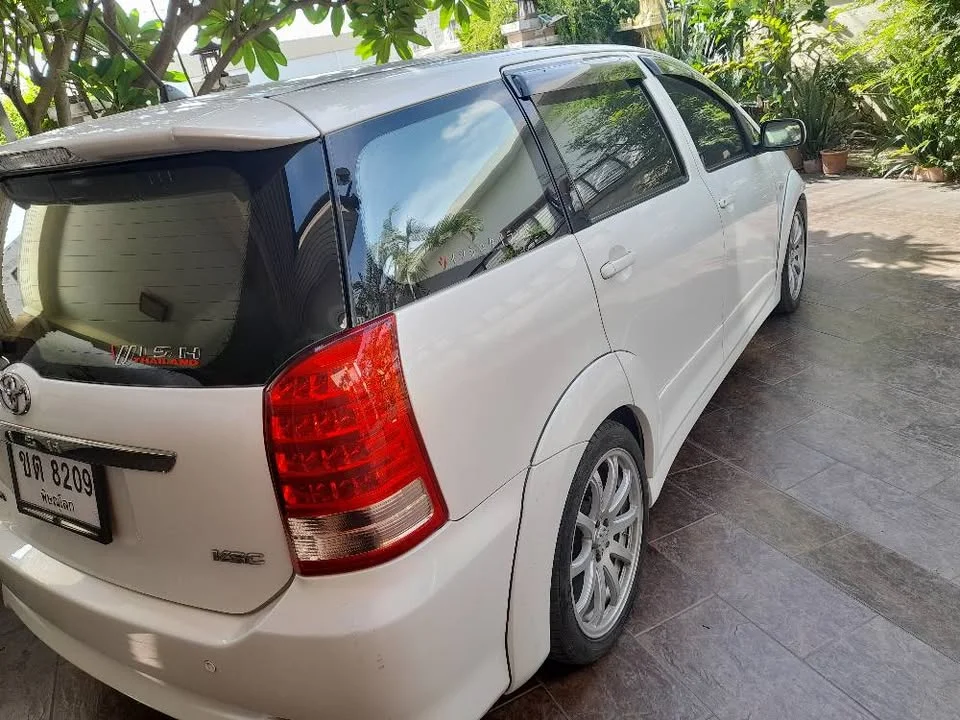 2008 Toyota Wish I 3