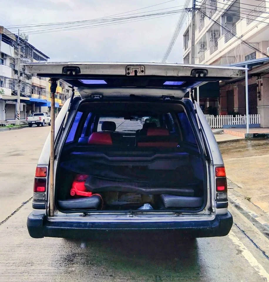 1992 Isuzu TFR III 2