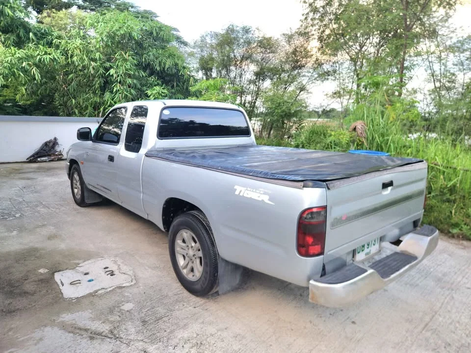 2003 Toyota Hilux Tiger VI 2