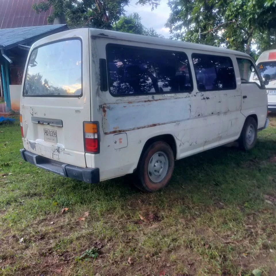 1996 Nissan Urvan IV (E24) 3