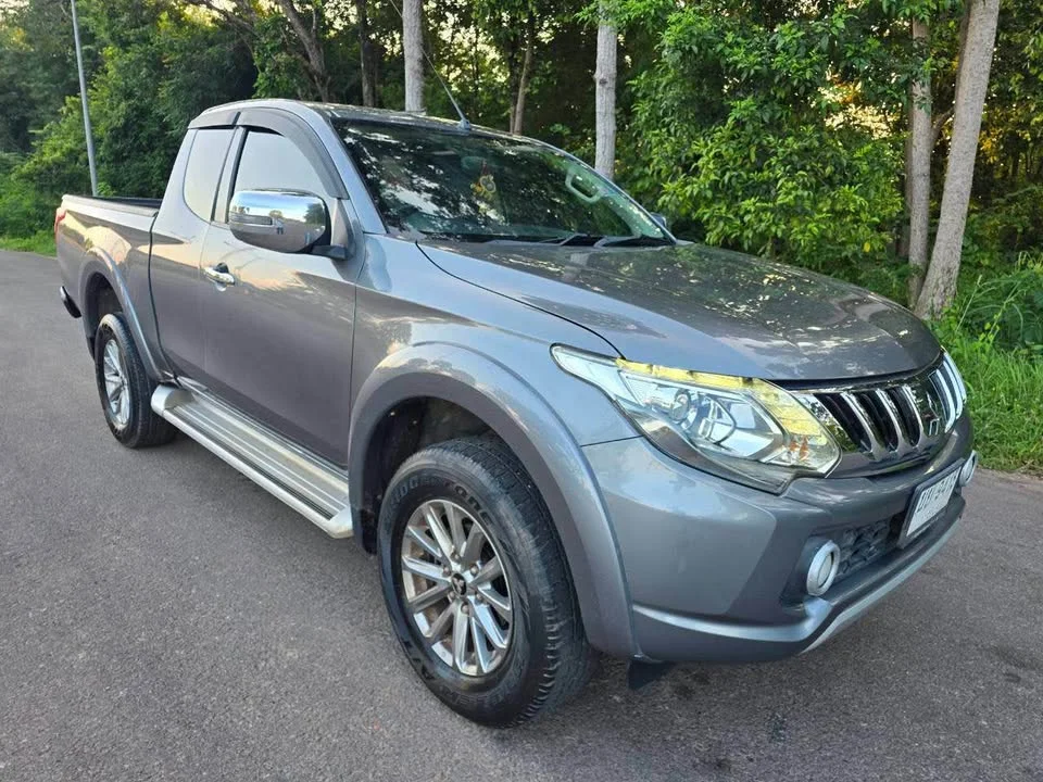 2017 Mitsubishi Triton V 2