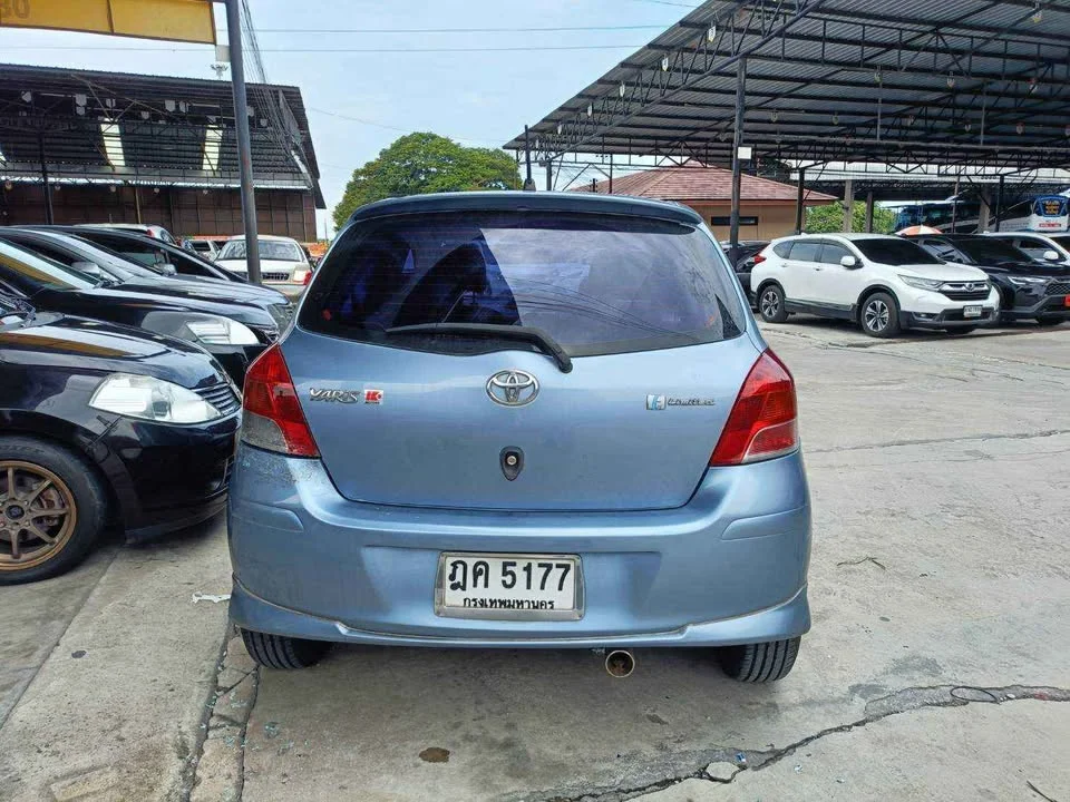 2010 Toyota Yaris II 3