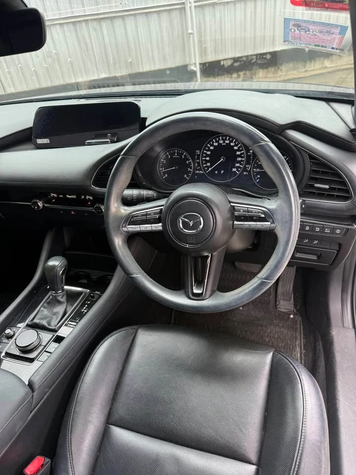 2019 Mazda 3 IV 2