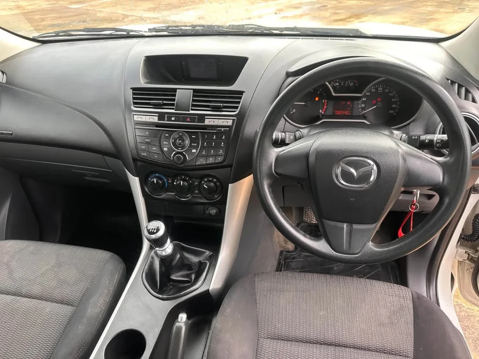 2013 Mazda BT-Series II 3