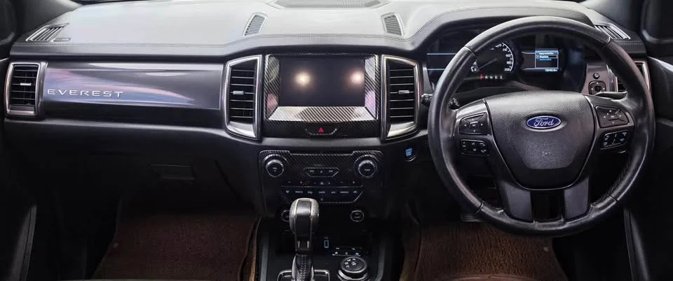 2019 Ford Everest II 2