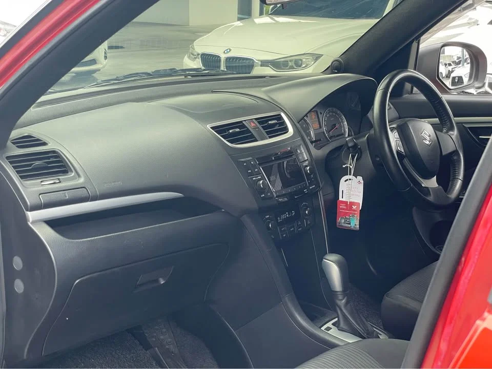 2013 Suzuki Swift II 2
