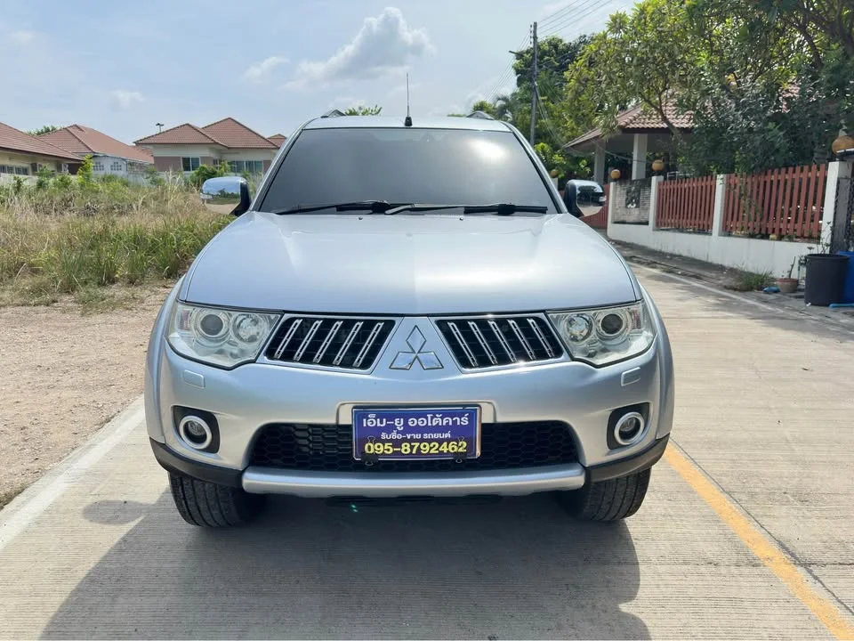 2012 Mitsubishi Pajero Sport II 2