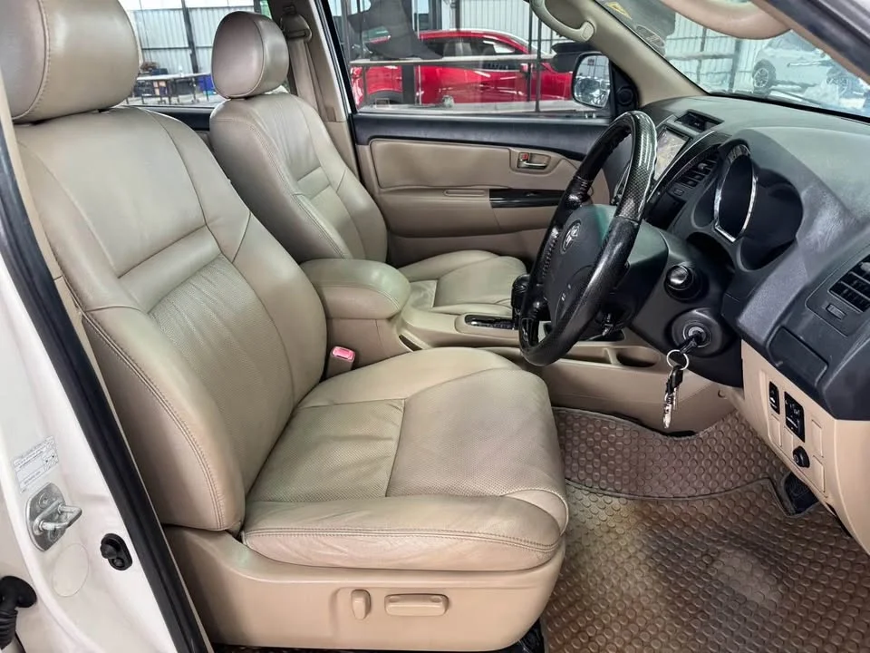 2009 Toyota Fortuner I 3