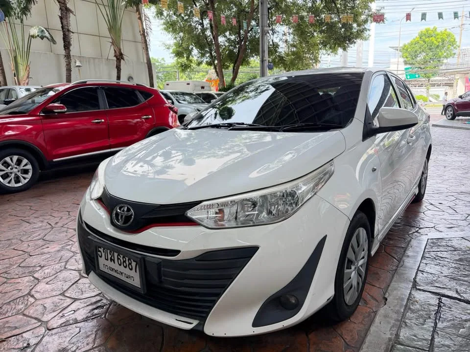2017 Toyota Yaris ATIV III 3