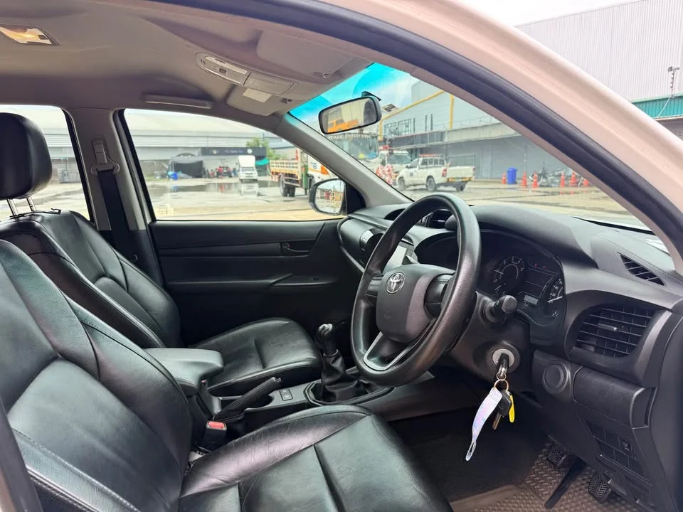 2017 Toyota Hilux VIII 3