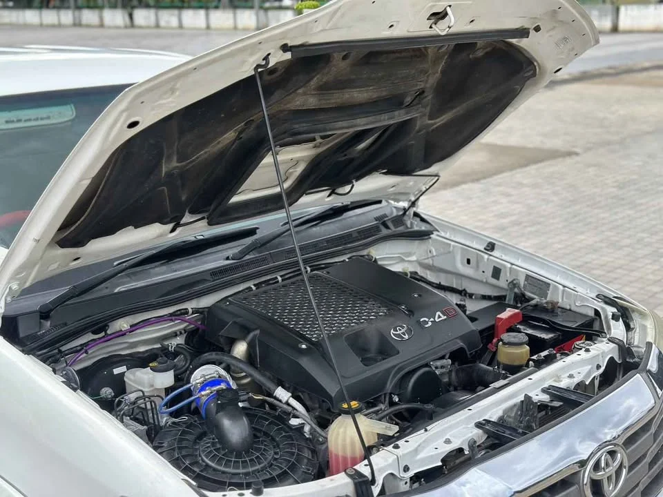 2012 Toyota Hilux VII 3