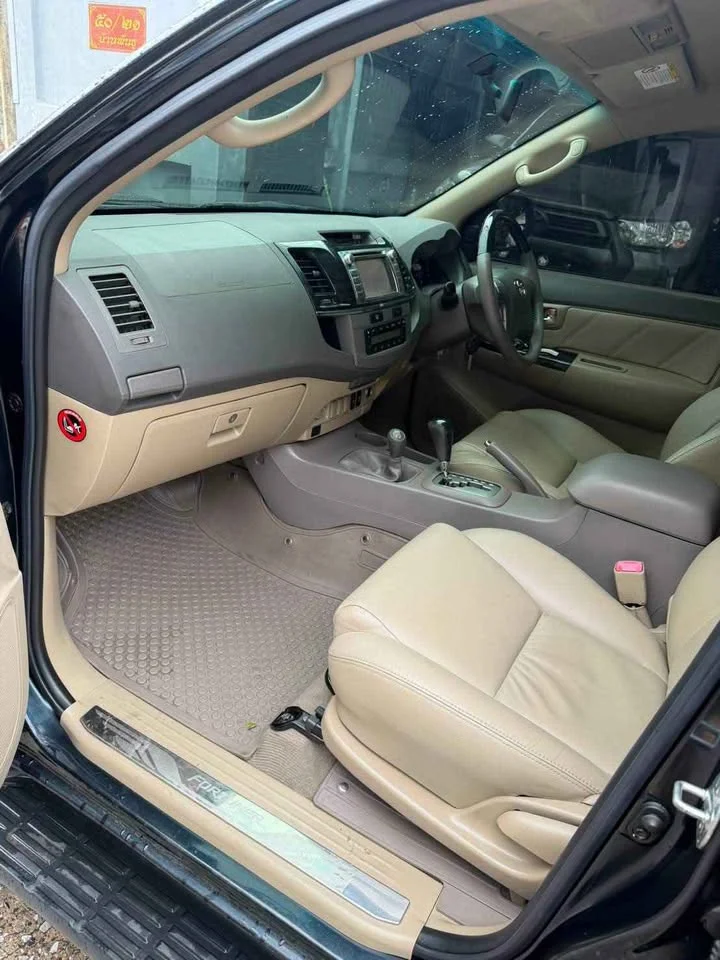 2013 Toyota Fortuner I 3
