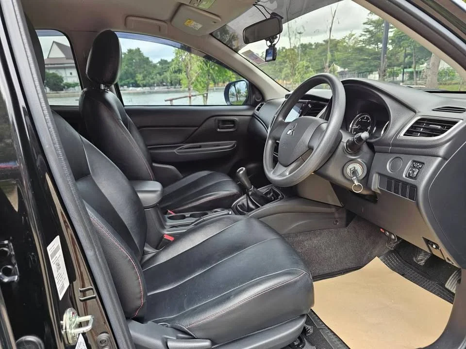 2019 Mitsubishi Triton V 2