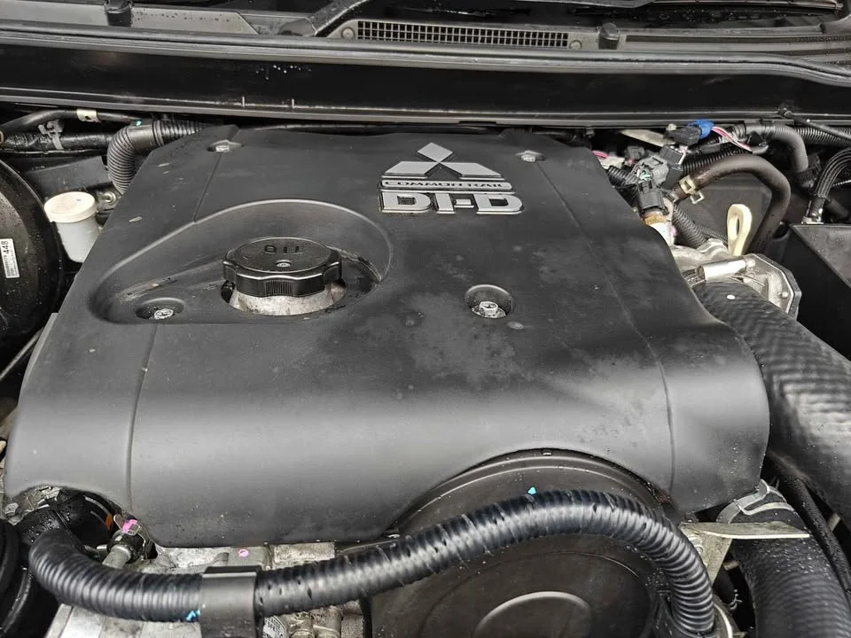 2022 Mitsubishi Triton V 2