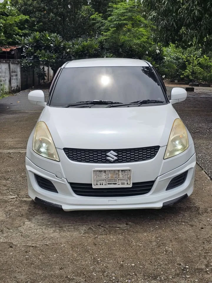 2013 Suzuki Swift II 3