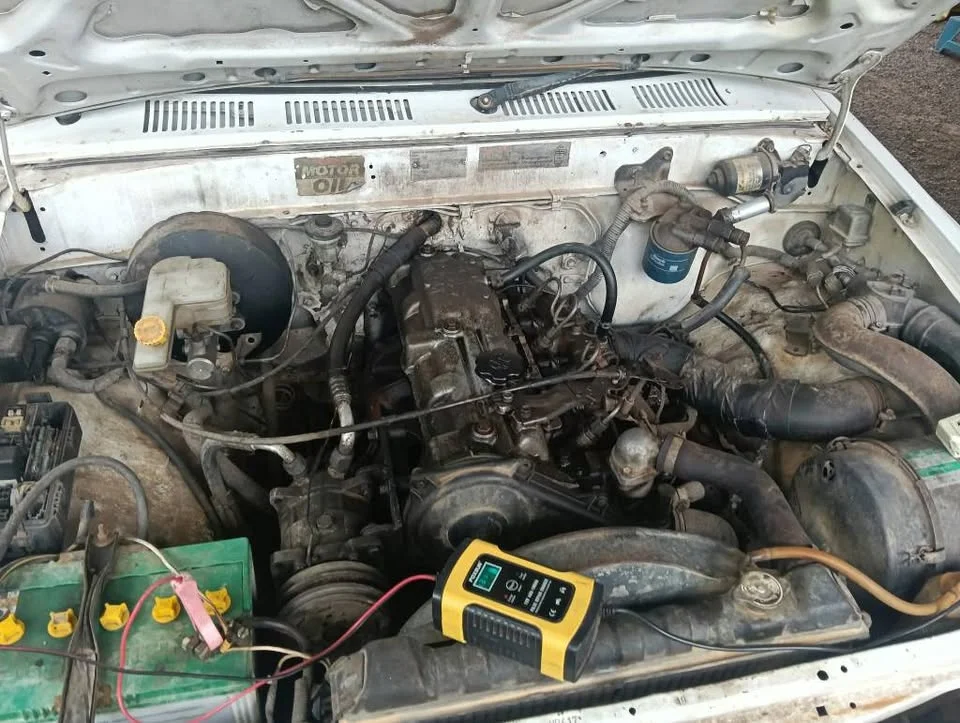 1990 Toyota Hilux Mighty-X V 2