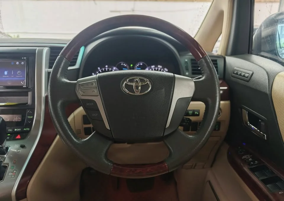 2010 Toyota Alphard, Vellfire II (AH20) 2