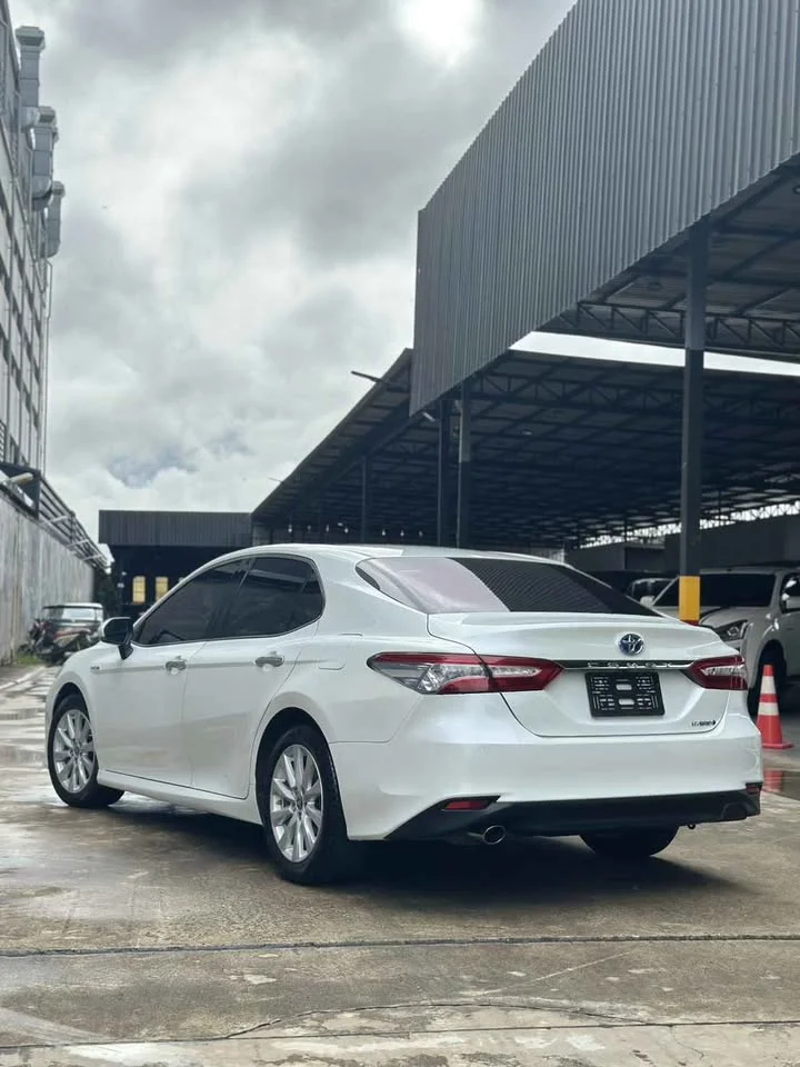 2021 Toyota Camry VIII (XV70) 3