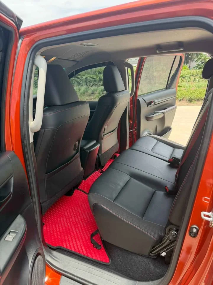 2016 Toyota Hilux VIII 2