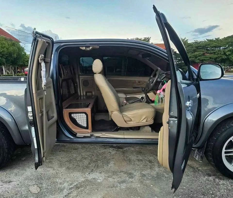 2011 Toyota Hilux VII 2