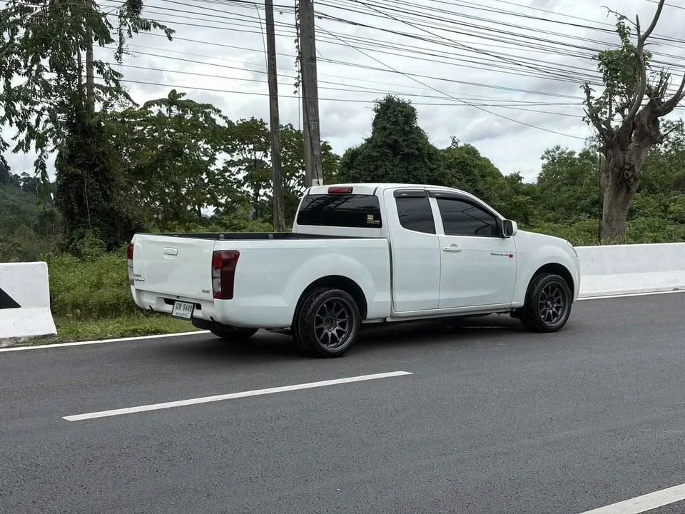 2014 Isuzu D-Max II (RT) 3