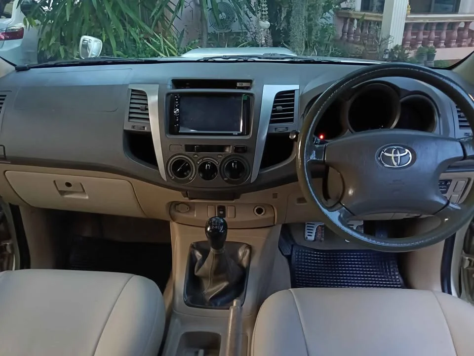 2010 Toyota Hilux VII 3
