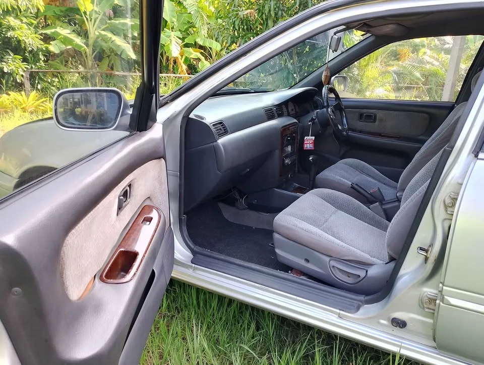 1999 Nissan Sunny IV 2