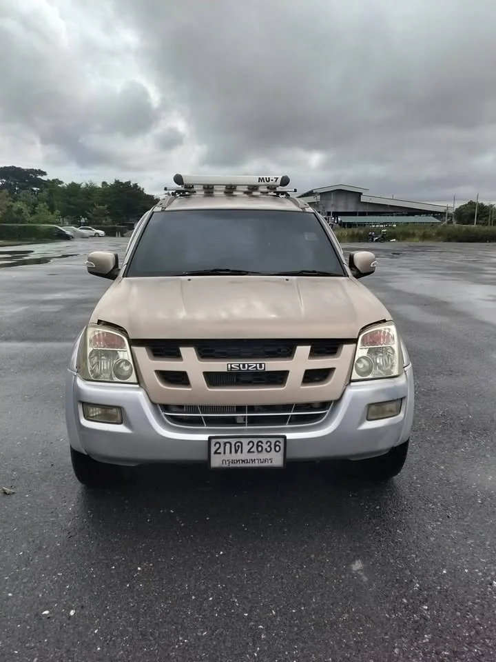 2005 Isuzu MU-7 3