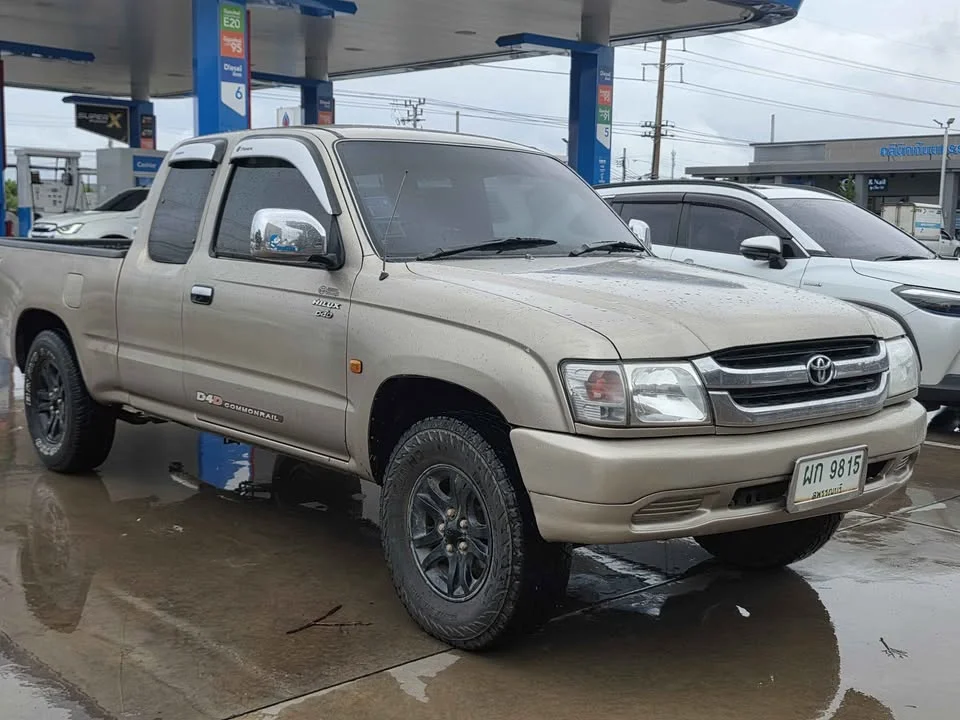 2002 Toyota Hilux Tiger VI 3