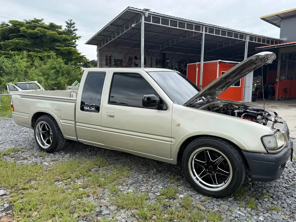 2001 Isuzu Faster Dragon Eyes III 2
