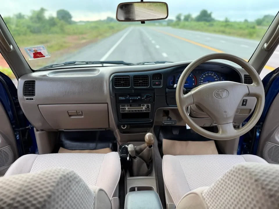 2003 Toyota Hilux Tiger VI 2