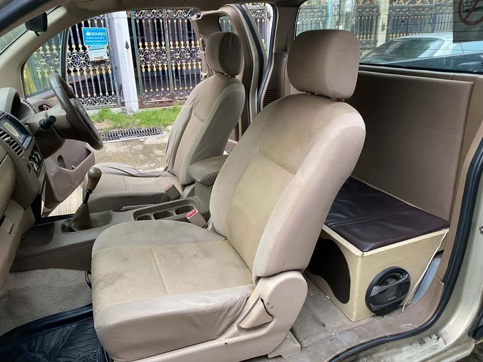 2010 Nissan Navara II 2