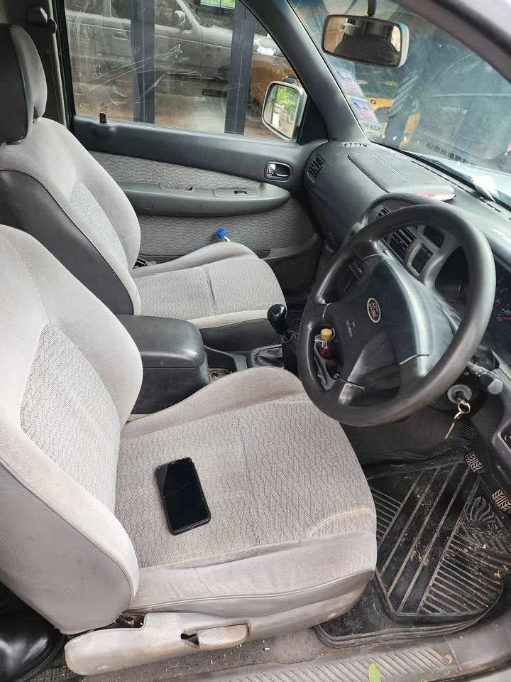 2003 Ford Ranger I 3