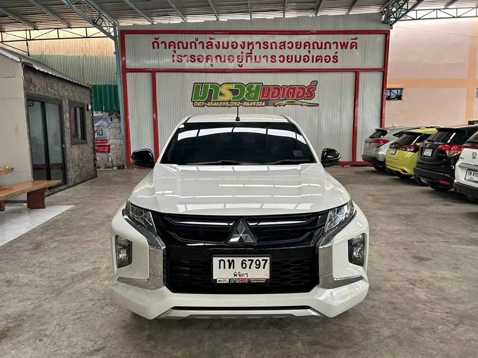 2022 Mitsubishi Triton V 2
