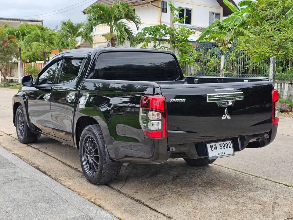 2019 Mitsubishi Triton V 3