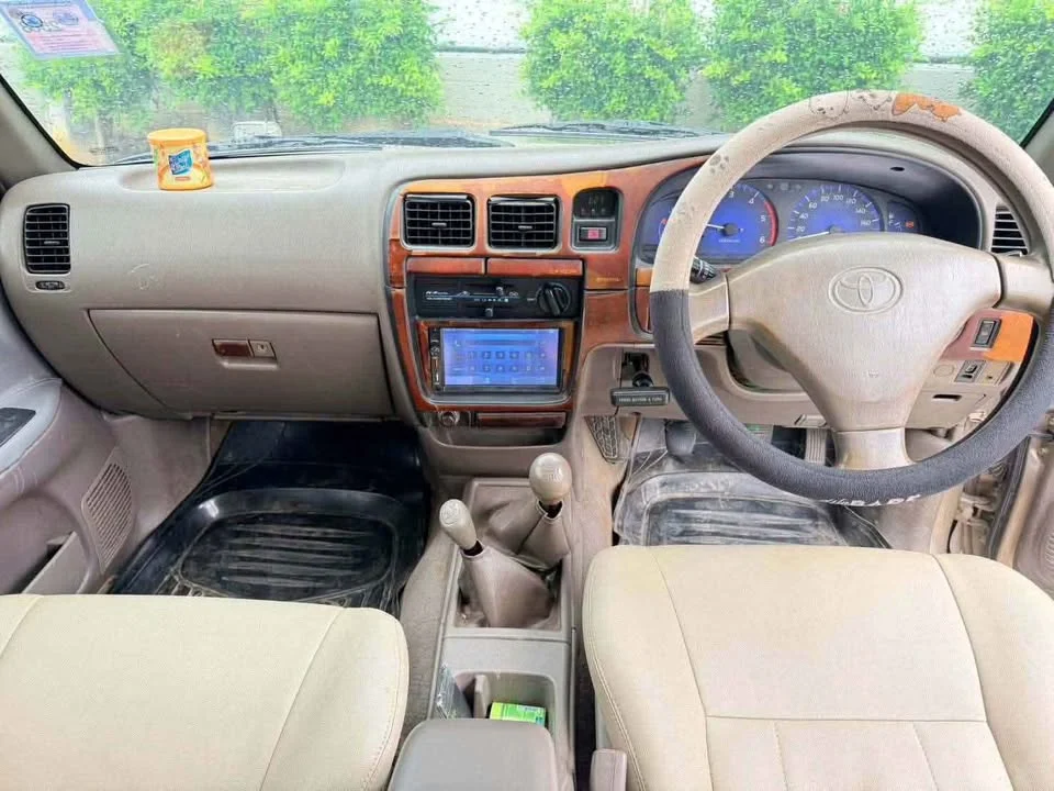 2003 Toyota Hilux Tiger VI 3