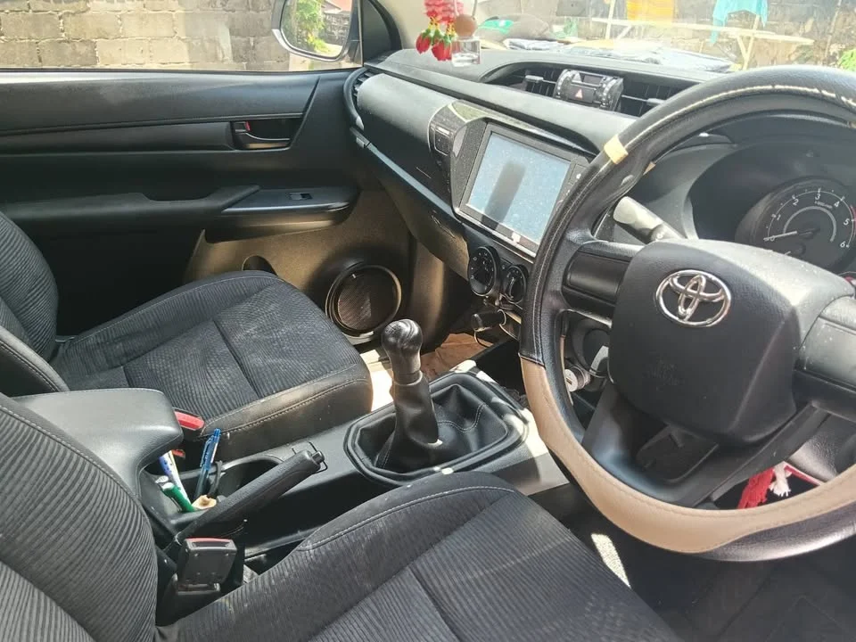 2022 Toyota Hilux VIII 3