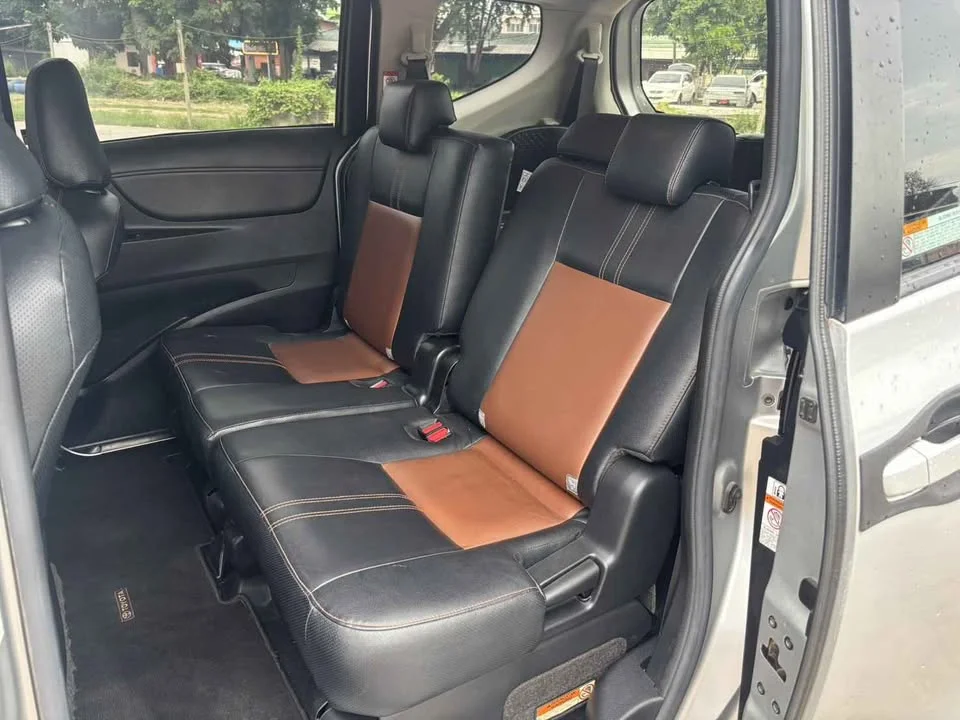 2018 Toyota Sienta II 3