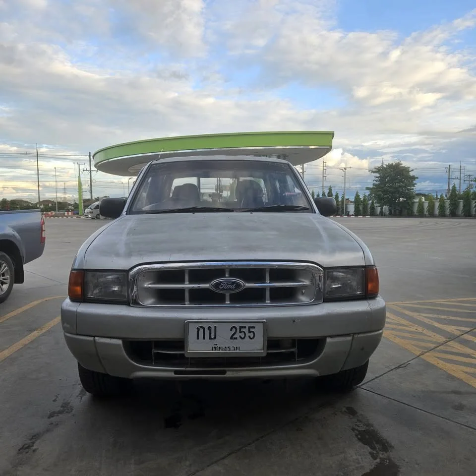 2000 Mazda 2500 Fighter V 3