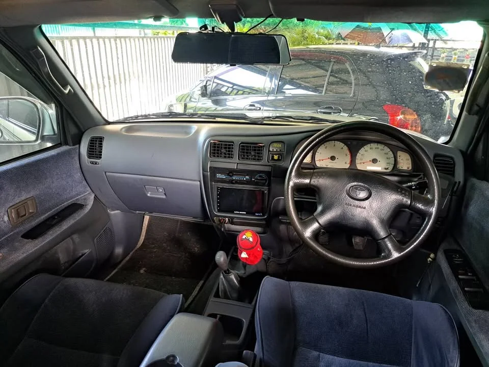 2002 Toyota Sport Rider I 3